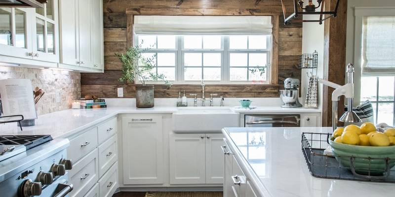 Popular Farmhouse Kitchen Styles Homeowners Are Choosing Now